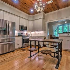 Spacious & Updated 1920's HSNP Craftsmen Home
