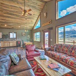 Day Trip to Yellowstone NP! Mtn-View Cabin, hotel a Livingston