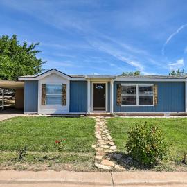 La Verkin Home w/ Yard, Covered Patio & Grill, hotel u gradu 'La Verkin'