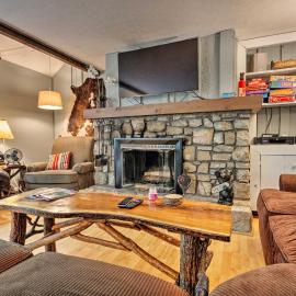 Steps to Sugar Mountain! Condo w/ Furnished Deck, hotel u gradu Sugar Mountain
