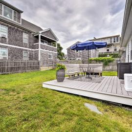 Idyllic Newport Area Cottage - Walk to First Beach, хотел в Мидълтаун