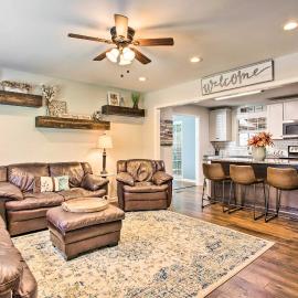 Modern Home w/ Yard + Deck, 1 Mi to Clemson U!, hotel Clemsonban