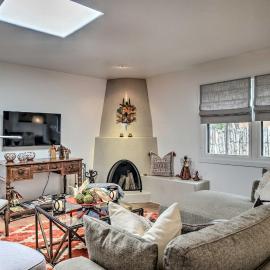 Modern Condo w/ Santa Fe Charm 1 Mi to Plaza