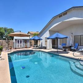 Walk to NFL Games: Glendale Home Near Golf
