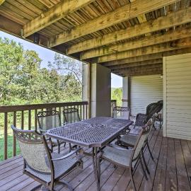Walk to Table Rock Lake: Condo w/ Pool Access!