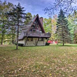 Ski Chalet on Saco < 2 Mi To Attitash Resort!, hotel em Bartlett