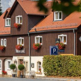 Dammschenke Gasthof & Hotel، فندق في كورورت جونسدورف