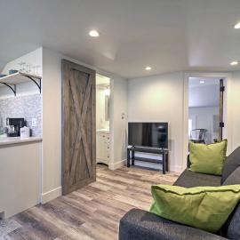 Dtwn Golden Apt < 9 Mi to Red Rocks Amphitheater!