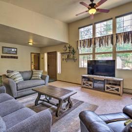 Private Cabin, 5-Min Drive to Hot Springs & Golf!, hotel v destinácii Crouch