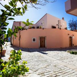 Ariadne Traditional Home, hotel a Margarítai