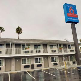 Studio 6-National City, CA - Naval Base San Diego، فندق في ناشونال سيتي
