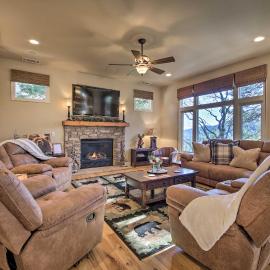 ‘Sugar Bear Lodge’ w/ Game Room - 5 Mi to Village!, מלון בלייק ארוהד