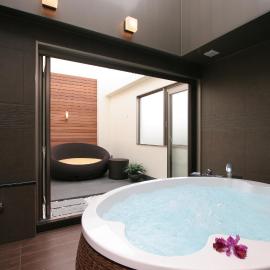 HOTEL W-PREMIUM -W GROUP HOTELS and RESORTS-、越谷市のホテル