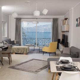 nelion 01 - a DREAM apartment with amazing view, hotel v destinaci Aígio