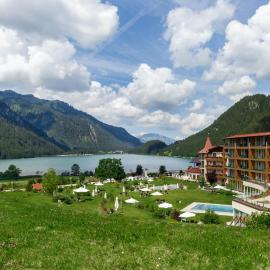 Romantik Resort & SPA Der Laterndl Hof、ハルデンゼーのホテル