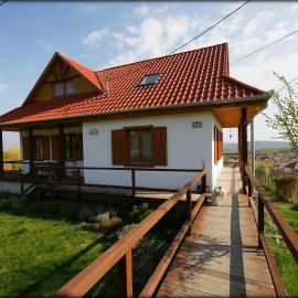 Kaláris Vendégház: Hollókő şehrinde bir otel
