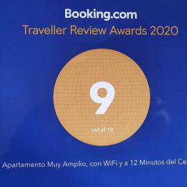 Apartamento Muy Amplio, con WiFi y a 12 Minutos del Centro