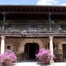 Casa Velarde, hotel in Torrelavega