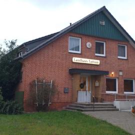 Landhaus Luttum، فندق في Kirchlinteln