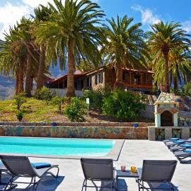 Villa Fataga - Unique villa with heated pool, hotel in Fátaga