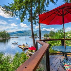 Tranquility Bay Waterfront Inn, hotel Secheltben