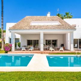 Villa Marina: Marbella'da bir otel