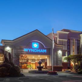 Wyndham Visalia, хотел в Вайселия