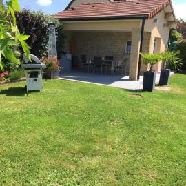 Studio à la campagne & Jacuzzi, hotel in Montcornet