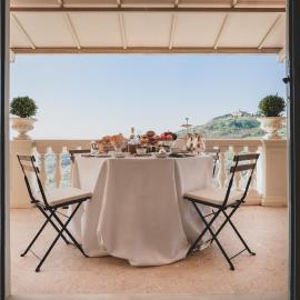 Alfresco luxury Villa with Heated pool