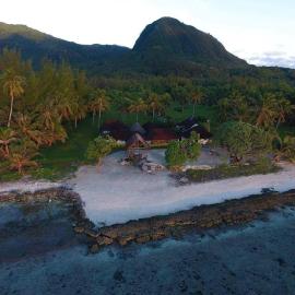 Tifaifai Et Café Huahine, hotel em Fare