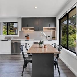 Youngtown Executive Apartments - 2BR included, Free Parking & Wifi, Sofa Bed & Cot fee applies, hotel i Launceston