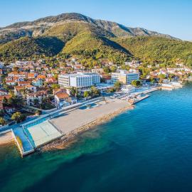 Carine Hotel Delfin, ξενοδοχείο σε Bijela