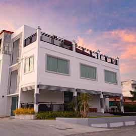 Munruk Hostel, hotelli kohteessa Prachuap Khiri Khan