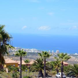 Superlative apartment with spectacular ocean views, hotel a Chayofa
