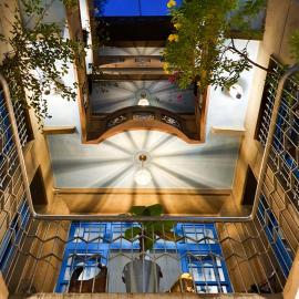 Chikan West House