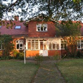 Villa Sandby B&B, готель у місті Borrby