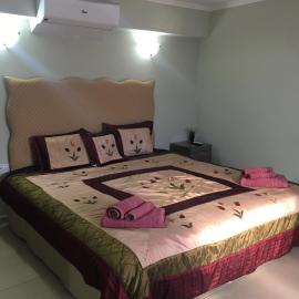 Livadia studio, Hotel in Paphos