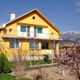 Вила в с. Габарево, Долината на Розите., hotel a Gabarevo