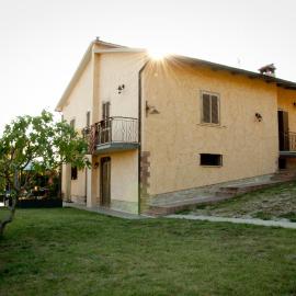 Casa l'Arcobaleno, hotel sa Montecchio