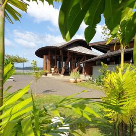 Houttuyn Wellness River Resort, hotel in Paramaribo