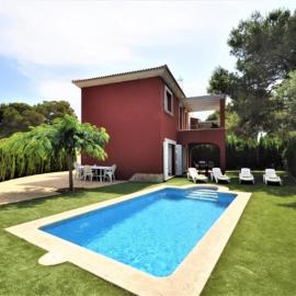 VILLA ALBENIZ- Zona muy tranquila en Cala Pi- Llucmajor- Mallorca、カラ・ピのホテル