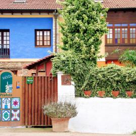 Casas Rurales Pradina I y II, hotel Luancóban