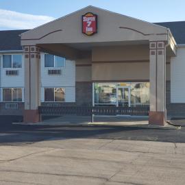 Super 7 Inn Tecumseh, hotel em Tecumseh