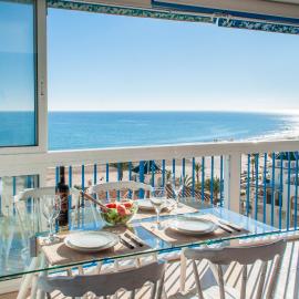 Stay In Azul