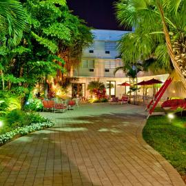 Dorchester Hotel & Suites
