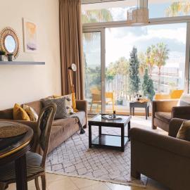 Poseidon's Luxury Apartment โรงแรมในปาฟอสซิตี้