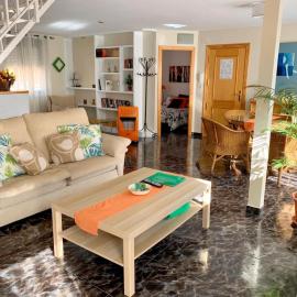 Apartamento diáfano y luminoso en Onil, hotelli kohteessa Onil