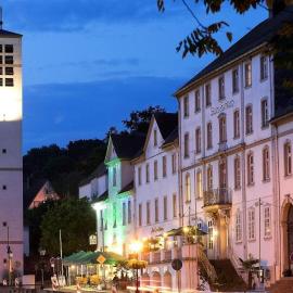 Historisches Hotel zum Schwan، فندق في باد كارلسهافن