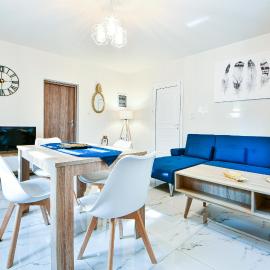 Koukounari Luxury Apartments, ξενοδοχείο στο Βαθύ