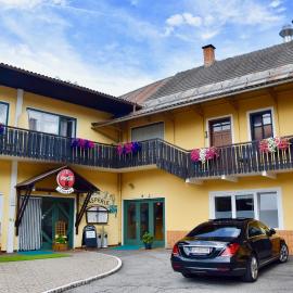 Gasthof Kasperle, hotel i Spittal an der Drau